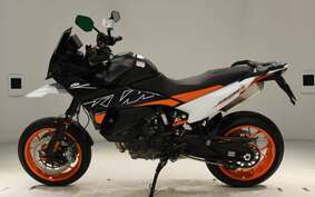 KTM 890 SMT 2024