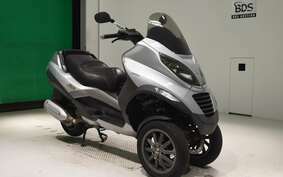 PIAGGIO MP3 250