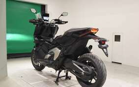 HONDA X-ADV 750 2022 RH10