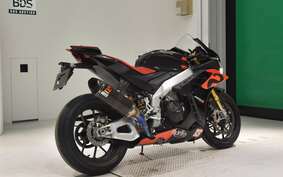 APRILIA RSV4 1100ファクト 2021