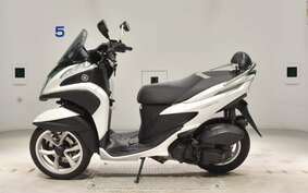 YAMAHA TRICITY 125 SE82J