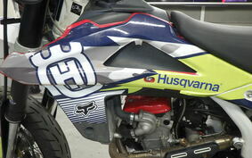 HUSQVARNA SM250R A200