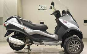 PIAGGIO MP3 250