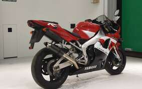 YAMAHA YZF-R1 2000 RN04