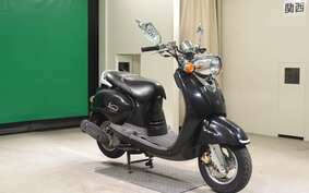 YAMAHA VINO 125 SE24