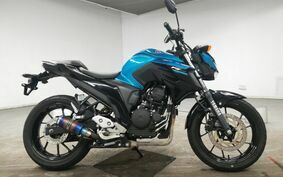 YAMAHA FZ25 RG42