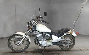 YAMAHA VIRAGO 250 3DM