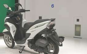 YAMAHA TRICITY 125 SE82J