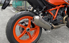 KTM 1290 SUPER DUKE R 2024 V3940