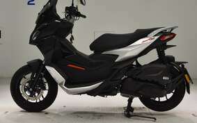 APRILIA SR GT200