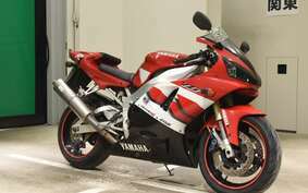 YAMAHA YZF-R1 2000 RN04