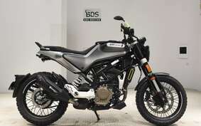 HUSQVARNA SVARTPILEN 125 JUA4