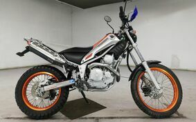 YAMAHA TRICKER DG16J