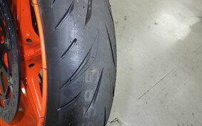 KTM 1290 SUPER DUKE R 2023 V3940