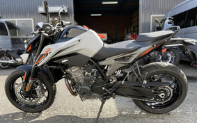 KTM 790 DUKE 2024 TU740