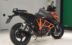 KTM 1290 SUPER DUKE GT 2023