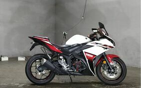 YAMAHA YZF-R25 RG10J