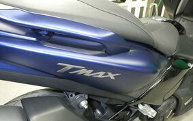 YAMAHA T-MAX 530 DX 2018 SJ15J