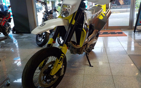 HUSQVARNA 701 SUPERMOTO 2024