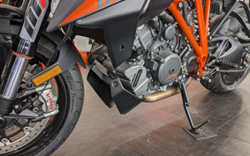 KTM 1290 SUPER DUKE GT 2023 V6940