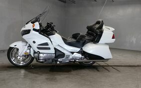 HONDA GL 1800 GOLD WING 2015 SC68