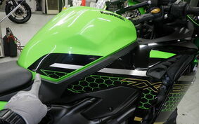 KAWASAKI ZX-25R ZX250E