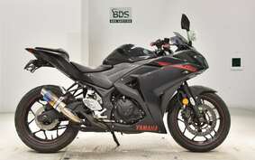 YAMAHA YZF-R25 RG10J