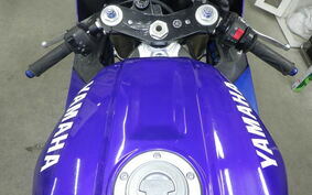 YAMAHA YZF-R1 2001 RN04