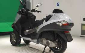 PIAGGIO MP3 250