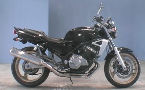 KAWASAKI BALIUS 250 Gen.2 2002 ZR250B