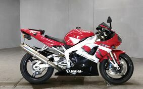 YAMAHA YZF-R1 2000 RN04