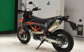 KTM 690 SMC R 2023