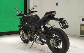 DUCATI STREETFIGHTER V4 S 2022