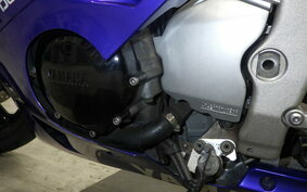 YAMAHA YZF-R1 2001 RN04