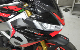 APRILIA トゥオノV41100 2022