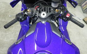 YAMAHA YZF-R1 2023