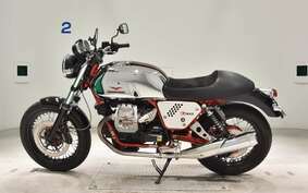 MOTO GUZZI V7 RACER 2014