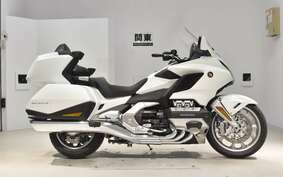 HONDA GL 1800 GOLD WING TOUR DCT SC79