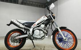 YAMAHA TRICKER DG16J