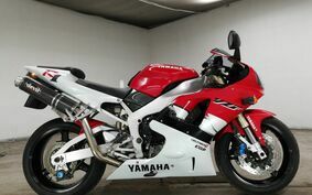 YAMAHA YZF-R1 1999 RN01