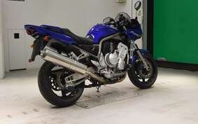 YAMAHA FZS1000 FAZER 2001 RN06