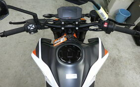 KTM 890 DUKE R 2021 TU940