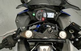 YAMAHA YZF-R25 RG10J