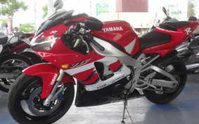 YAMAHA YZF-R1 2000 RN04