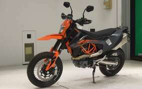 KTM 690 SMC R 2024