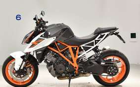 KTM 1290 SUPER DUKE R 2018 V3940