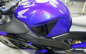 HONDA CBR954RR 2002