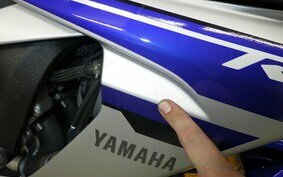 YAMAHA YZF-R1 2016