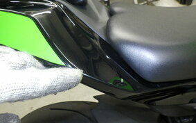 KAWASAKI ZX-25R ZX250E