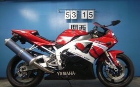 YAMAHA YZF-R1 2000 RN04